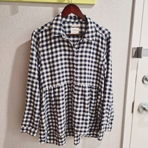 American Eagle Navy and White Checkered Women's Flannel Top Size M